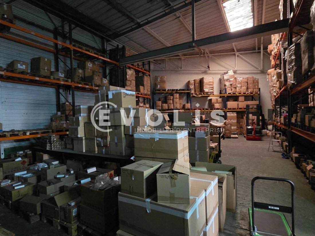 Photo 4 – vente Entrepôts / activités	CHOISY LE ROI (94600)