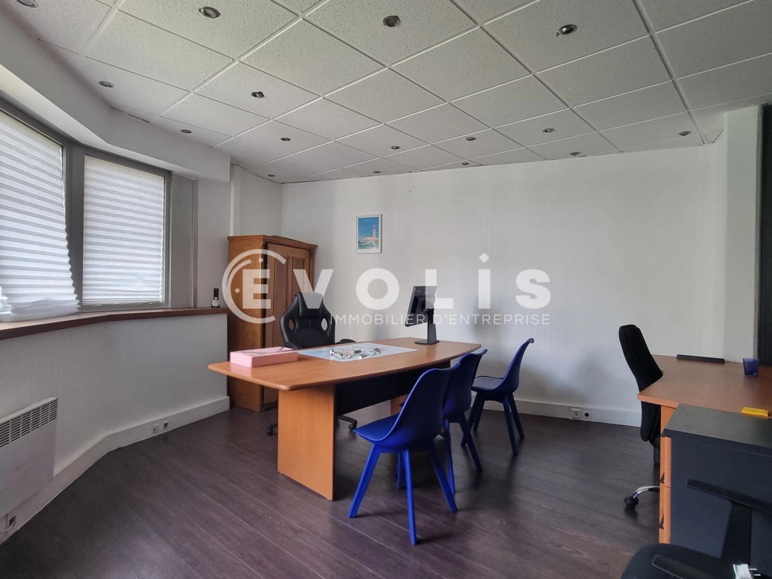Photo 9 – location bureaux	LE KREMLIN BICETRE (94270)
