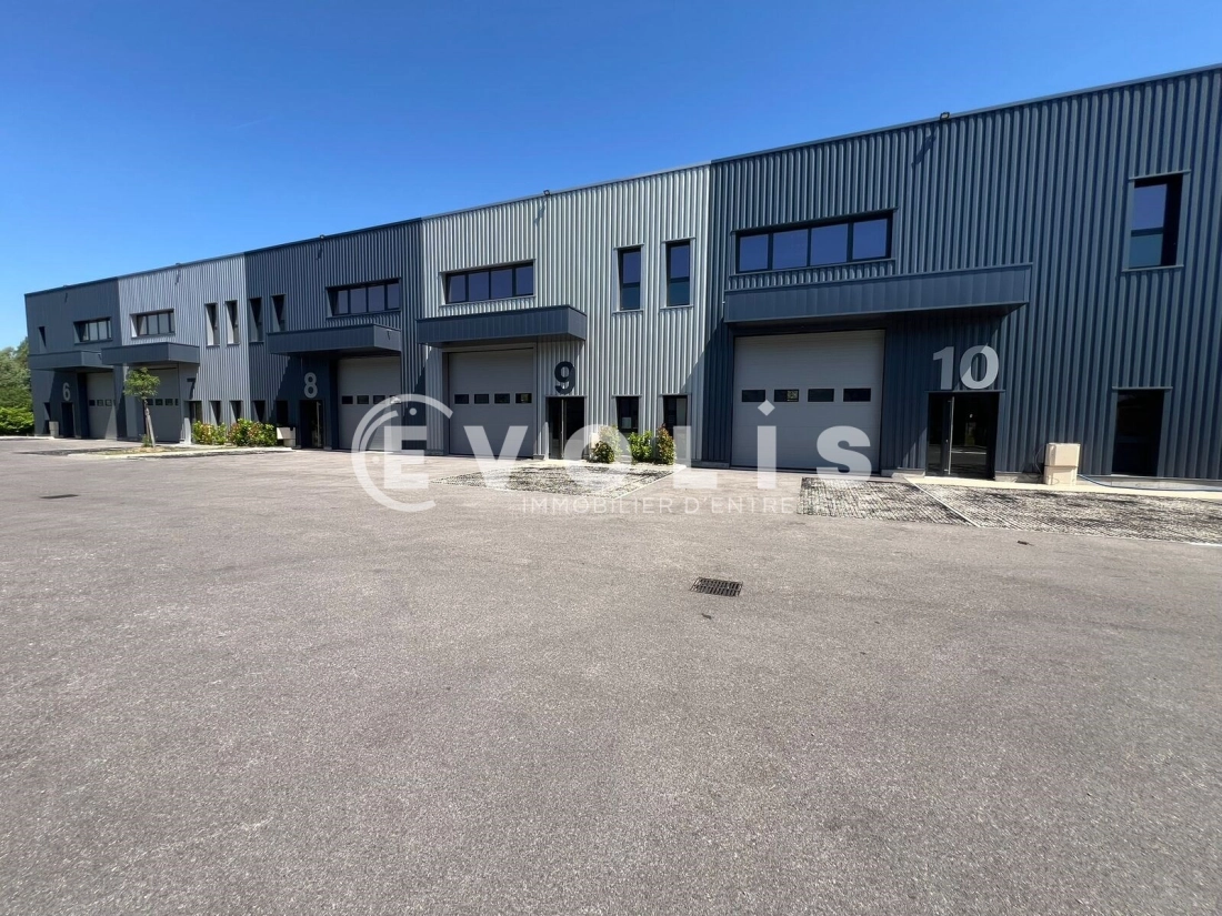 Photo 2 – vente Entrepôts / activités	BOURGOIN JALLIEU (38300)