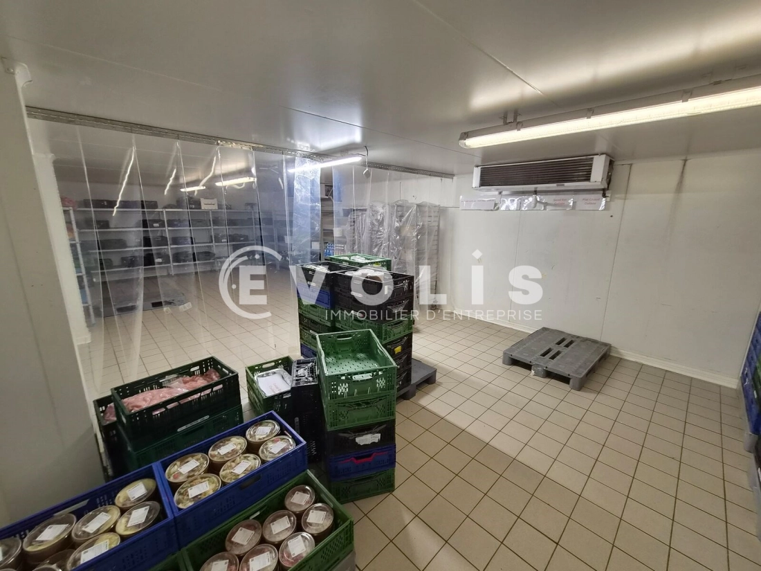 Photo 5 – location Entrepôts / activités	MONTREUIL (93100)