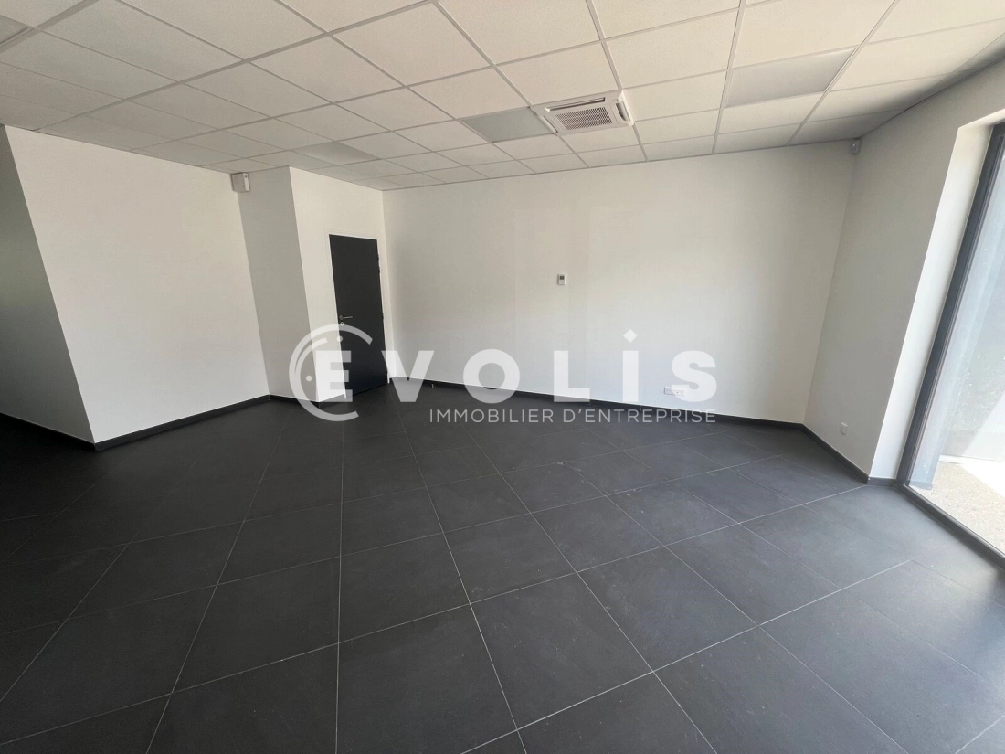 Photo 2 – location bureaux	SAINT PIERRE DU PERRAY (91280)