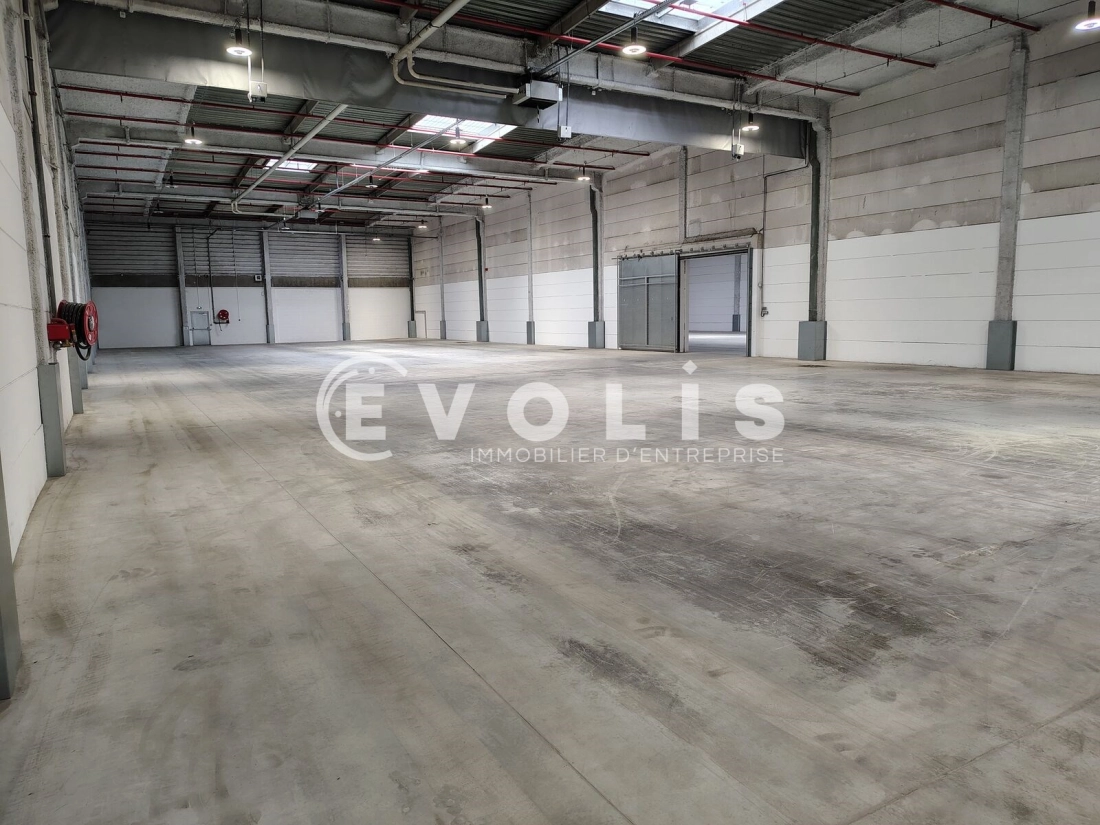 Photo 2 – location Entrepôts / activités	ROSNY SOUS BOIS (93110)