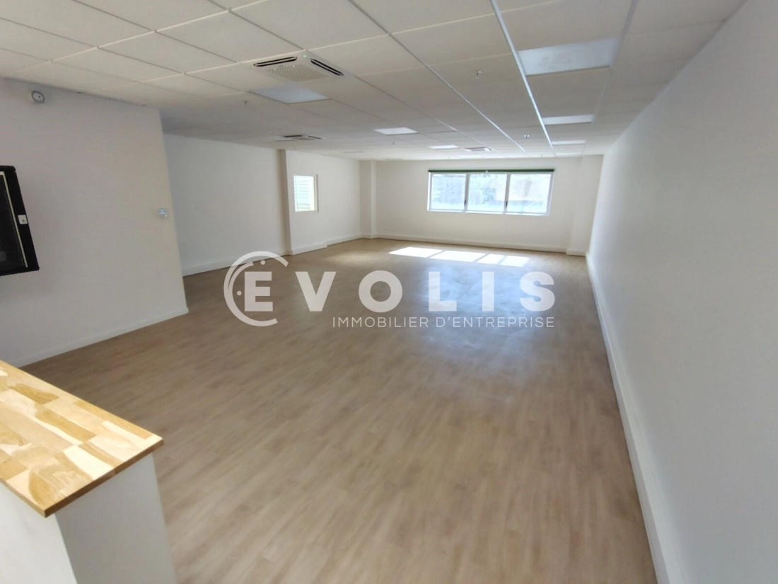 Photo 7 – location Entrepôts / activités	ROSNY SOUS BOIS (93110)