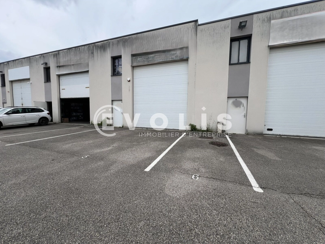 Photo 10 – location Entrepôts / activités	SAINT LAURENT DE MURE (69720)
