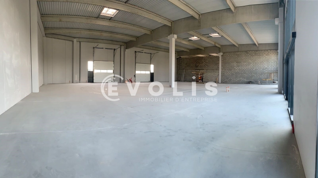 Photo 3 – location Locaux commerciaux	SAINT QUENTIN FALLAVIER (38070)