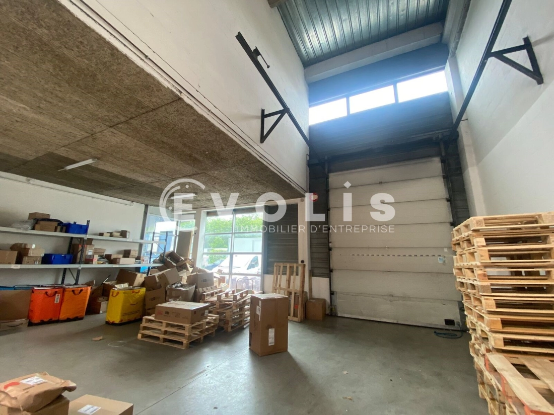 Photo 3 – location Entrepôts / activités	VALENTON (94460)