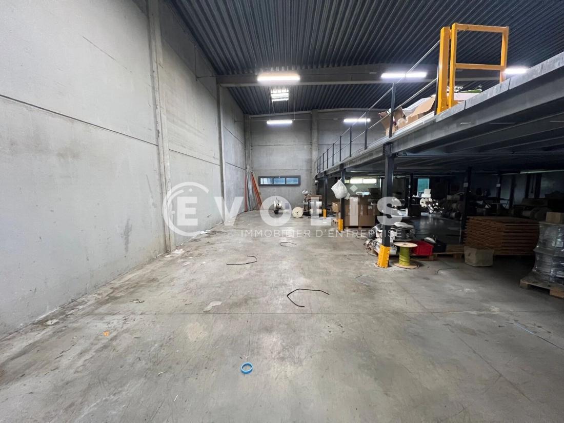 Photo 4 – location Entrepôts / activités	BUSSY SAINT GEORGES (77600)