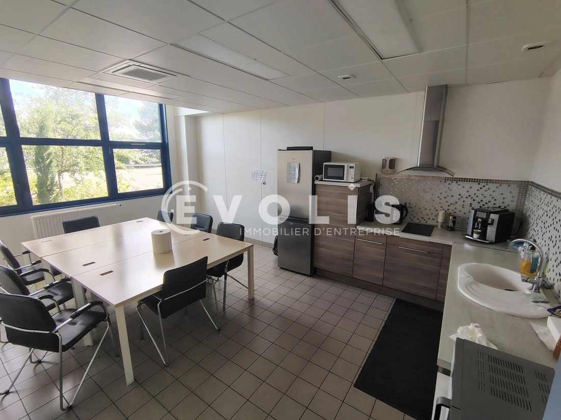 Photo 9 – location Entrepôts / activités	VILLEMOMBLE (93250)