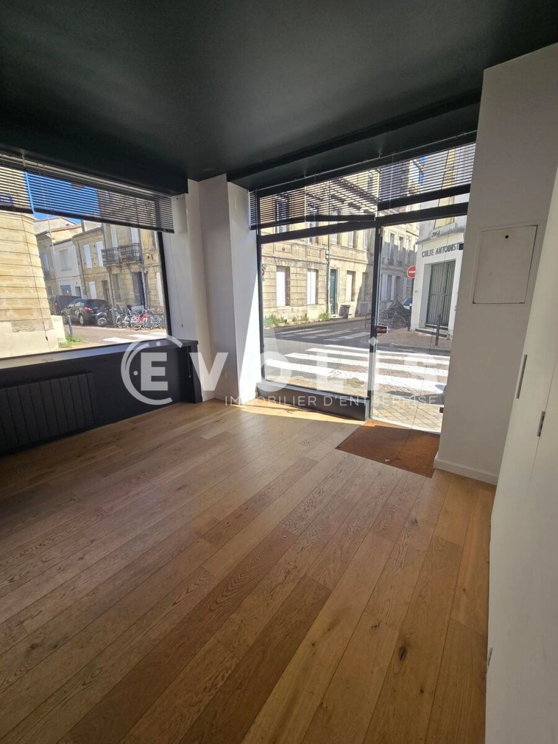Photo 2 – location Locaux commerciaux	BORDEAUX (33000)