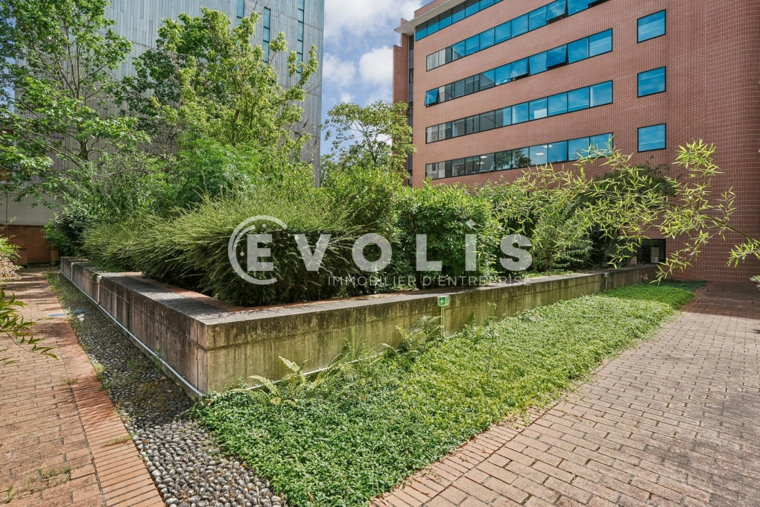 Photo 1 – vente bureaux	IVRY SUR SEINE (94200)