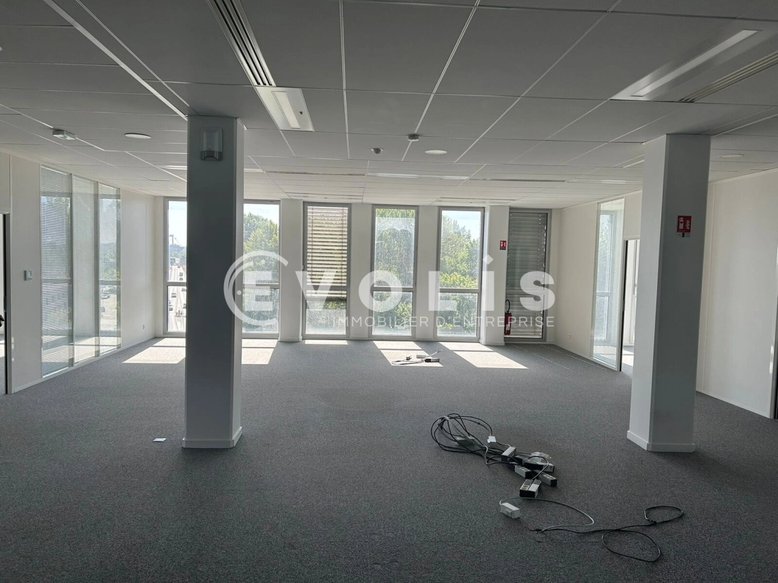 Photo 2 – vente bureaux	BORDEAUX (33300)