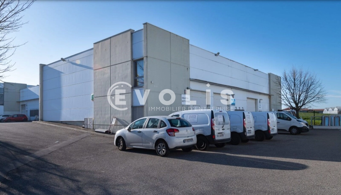 Photo 4 – location Entrepôts / activités	RILLIEUX LA PAPE (69140)