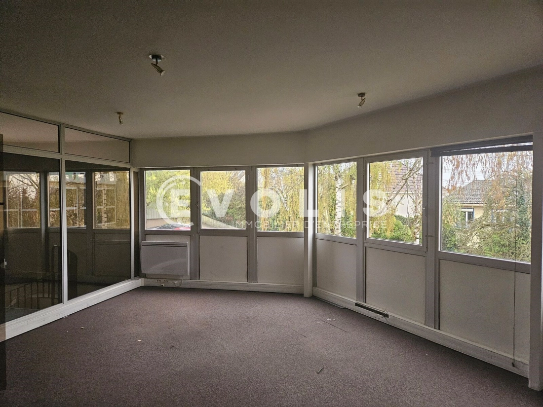 Photo 5 – location Entrepôts / activités	PALAISEAU (91120)