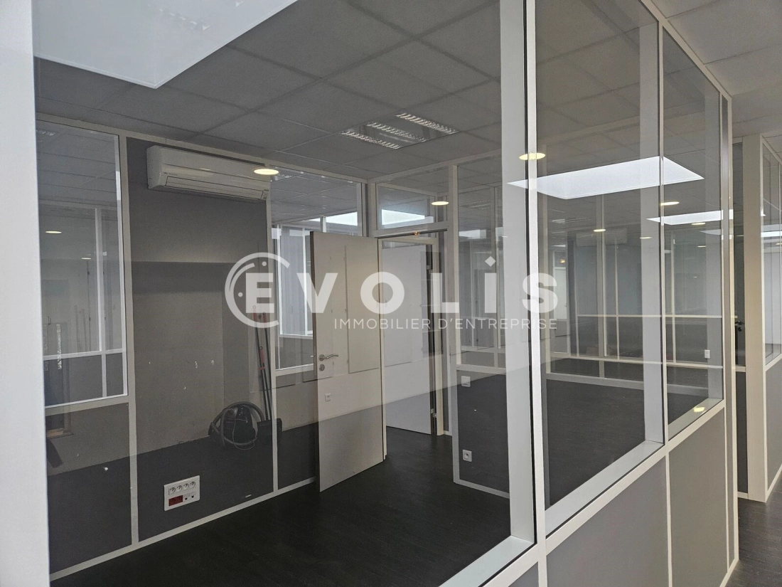 Photo 4 – location Entrepôts / activités	PALAISEAU (91120)