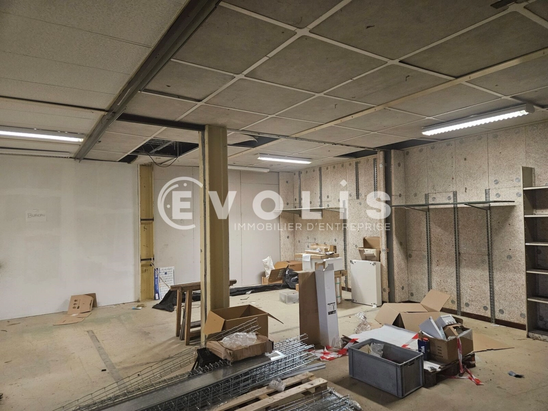 Photo 8 – location Entrepôts / activités	PALAISEAU (91120)