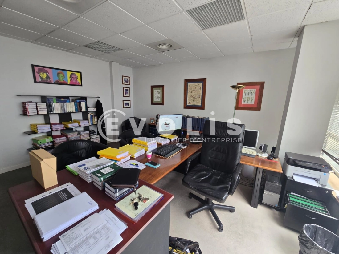 Photo 1 – location bureaux	EVRY COURCOURONNES (91000)