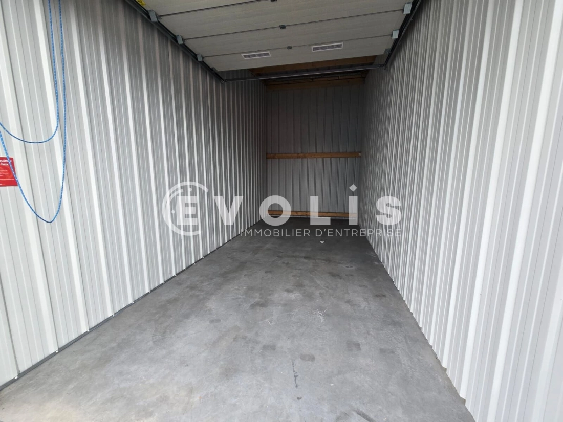 Photo 6 – location Entrepôts / activités	SAINT GERMAIN LES ARPAJON (91180)