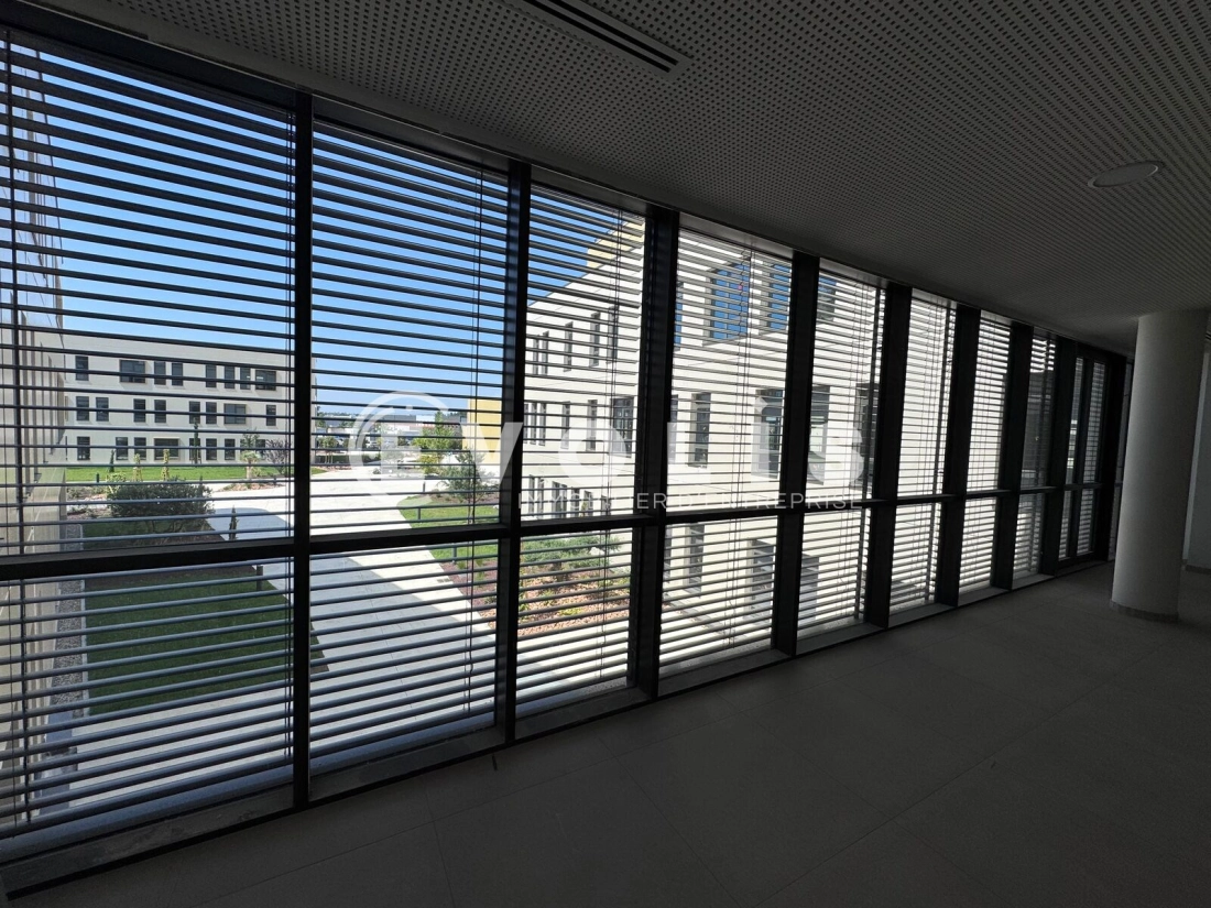 Photo 14 – location bureaux	GENAS (69740)