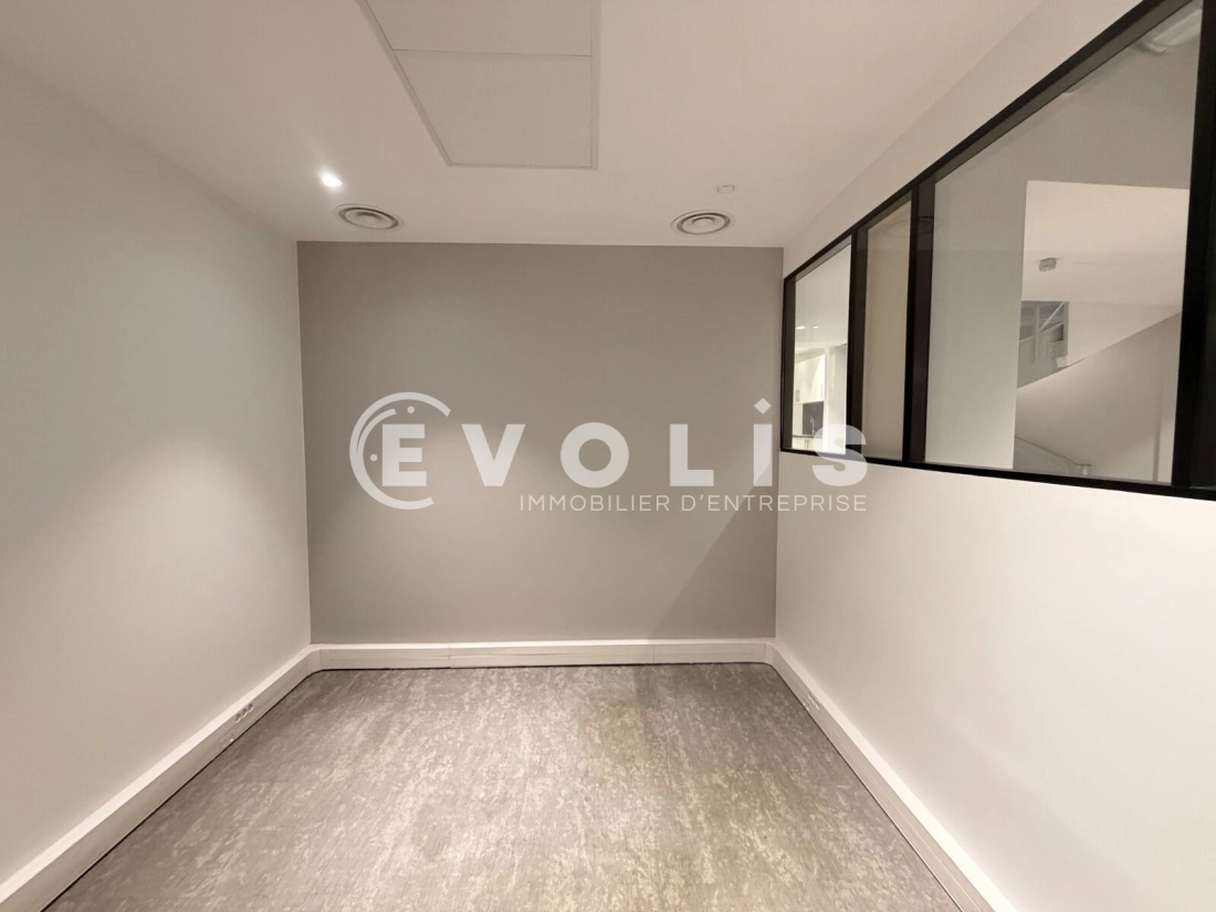 Photo 1 – location bureaux	PARIS (75008)