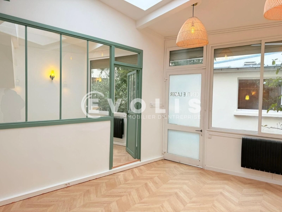 Photo 8 – vente bureaux	PARIS (75017)