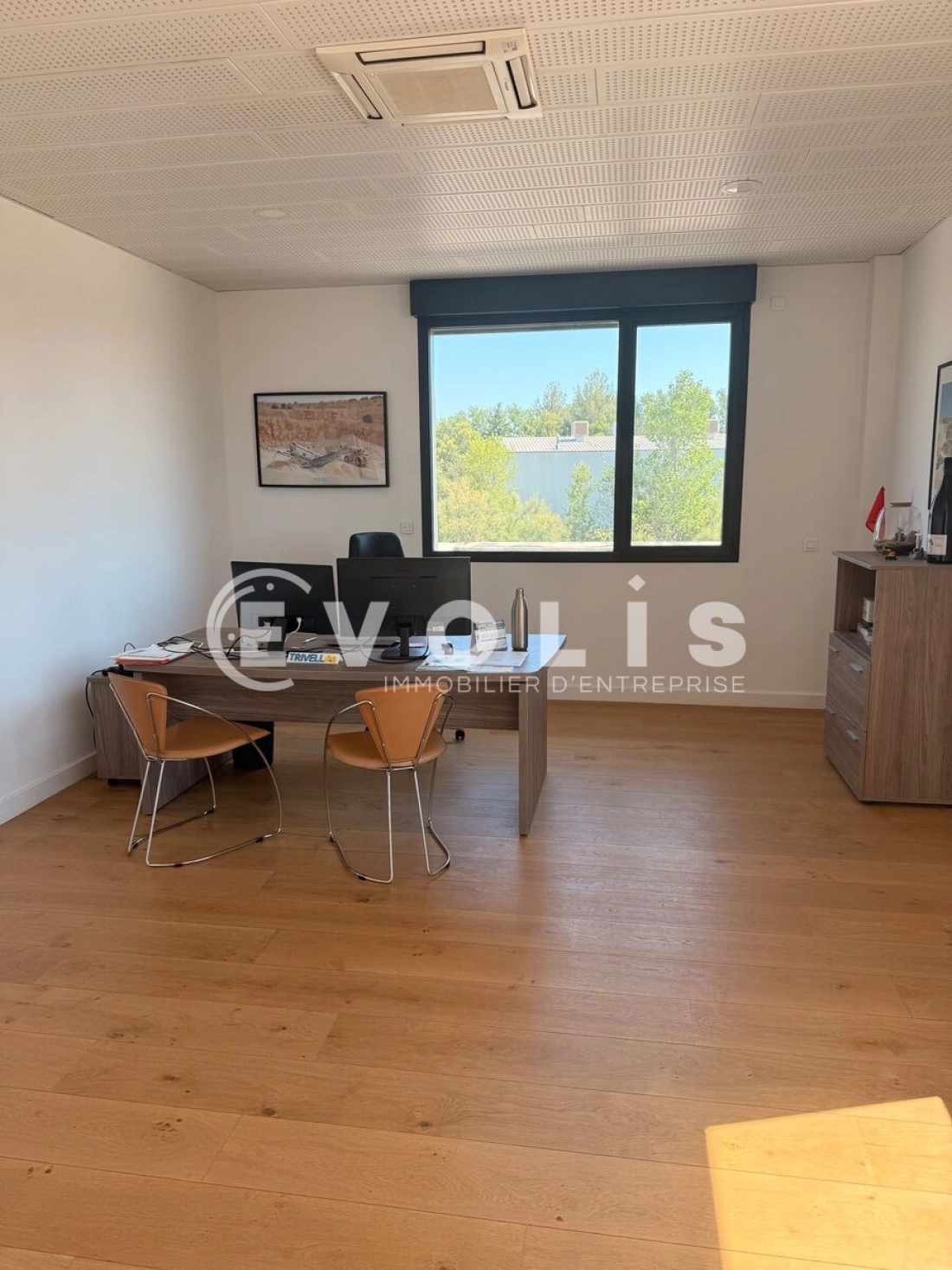 Photo 6 – location Entrepôts / activités	ARLES (13200)