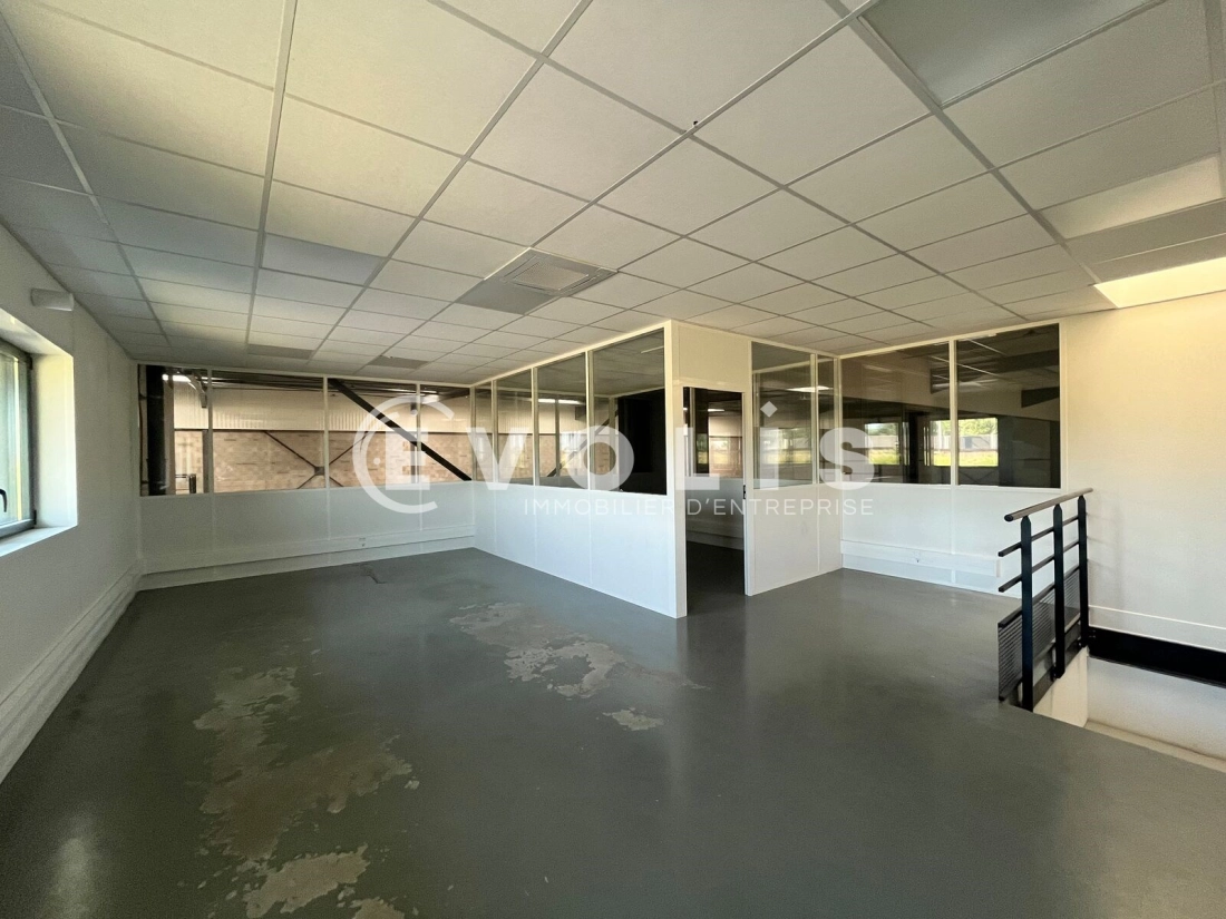 Photo 3 – location Entrepôts / activités	AMBARES ET LAGRAVE (33440)
