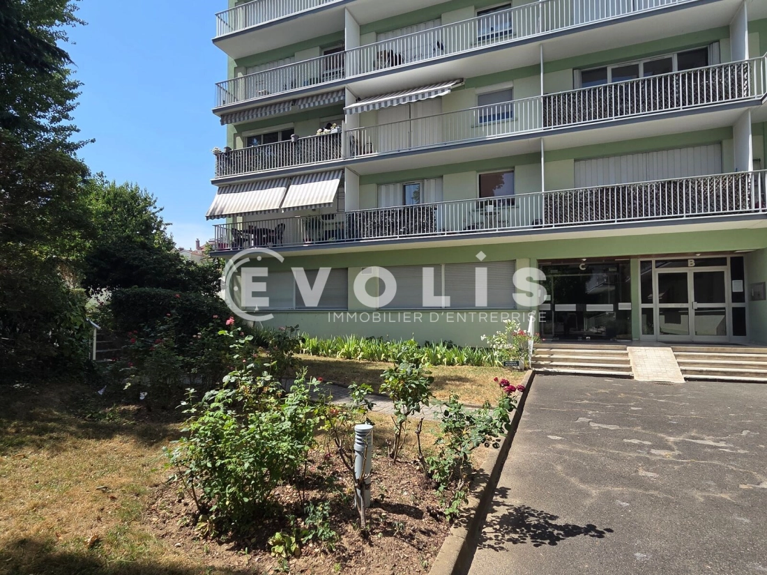Photo 2 – vente bureaux	IVRY SUR SEINE (94200)