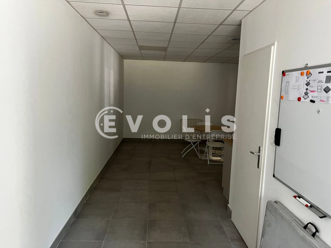Photo 9 – location Entrepôts / activités	MONTMERLE SUR SAONE (01090)