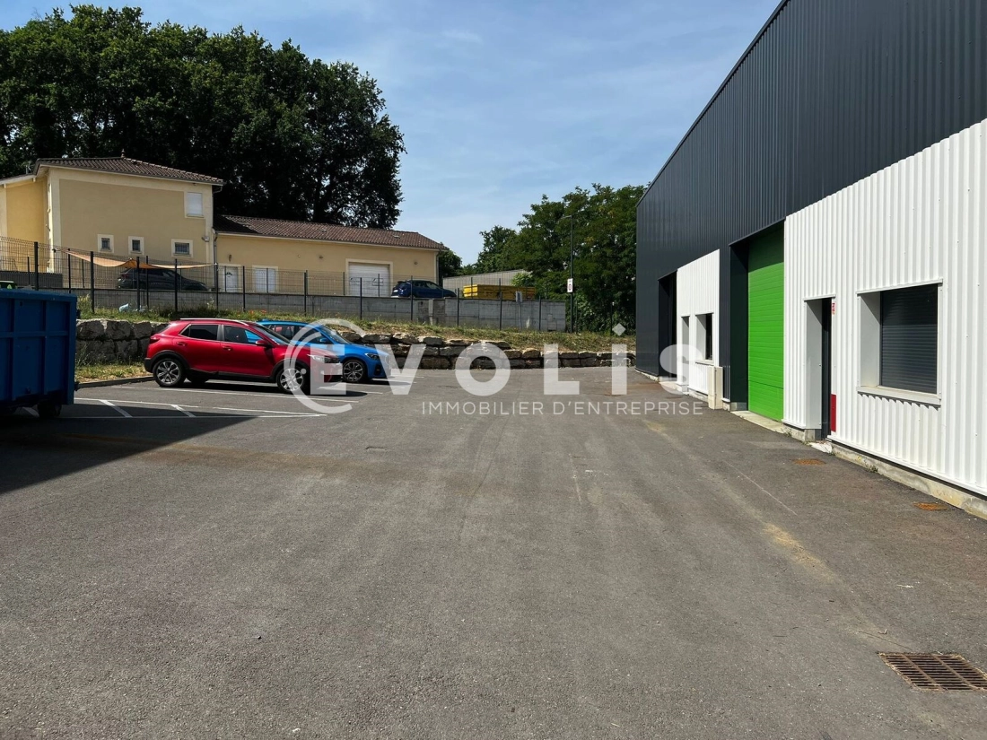 Photo 13 – location Entrepôts / activités	MONTMERLE SUR SAONE (01090)