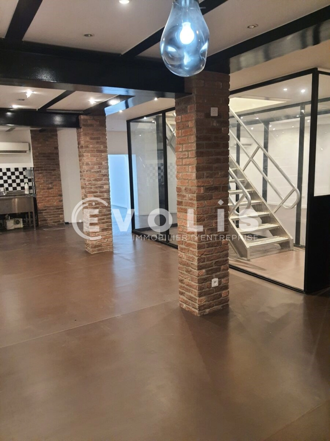 Photo 2 – location Locaux commerciaux	PARIS (75011)