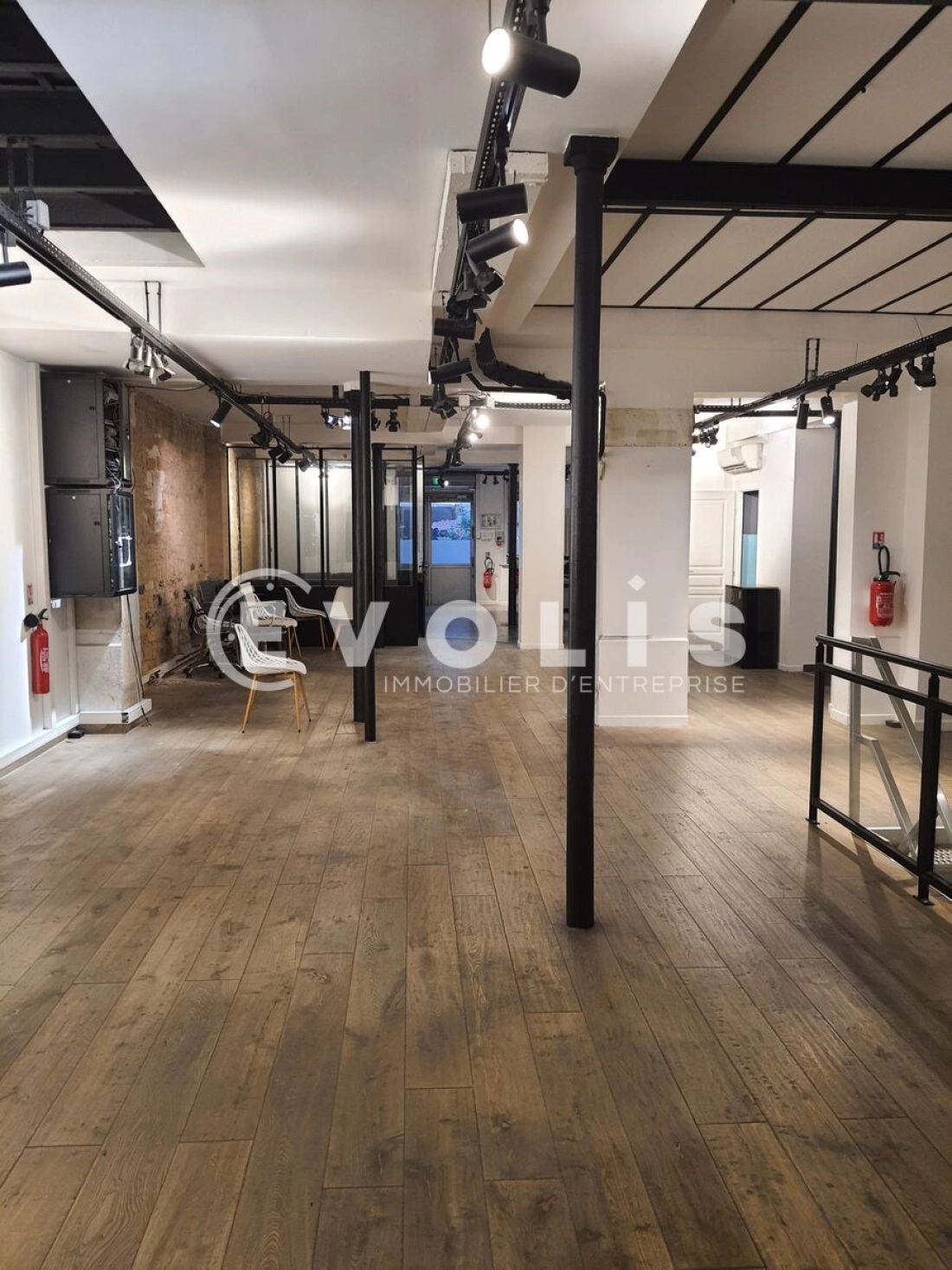 Photo 1 – location Locaux commerciaux	PARIS (75011)