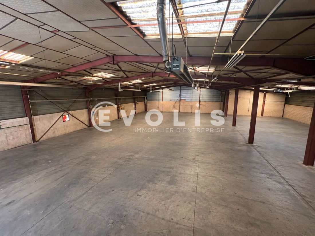 Photo 4 – vente Entrepôts / activités	GENAS (69740)