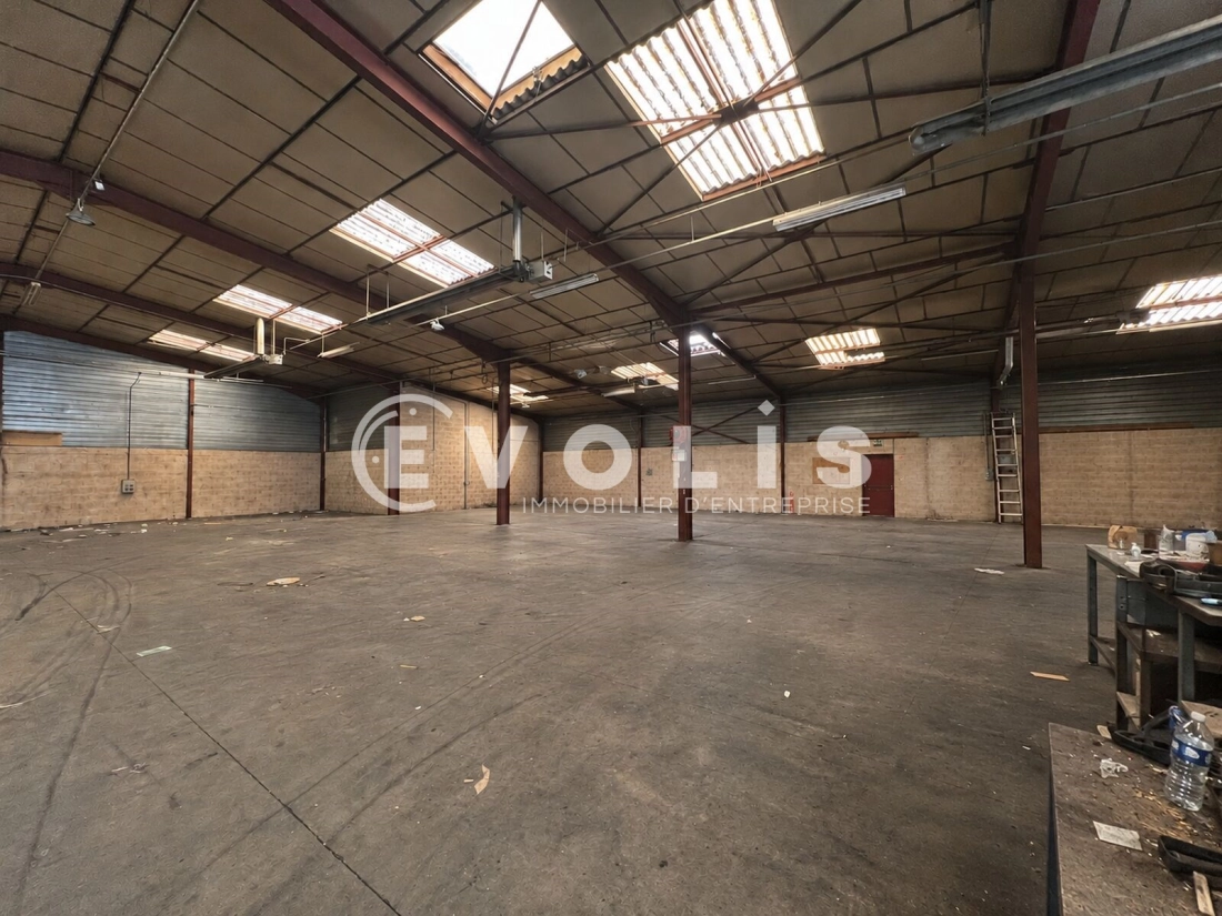 Photo 5 – vente Entrepôts / activités	GENAS (69740)