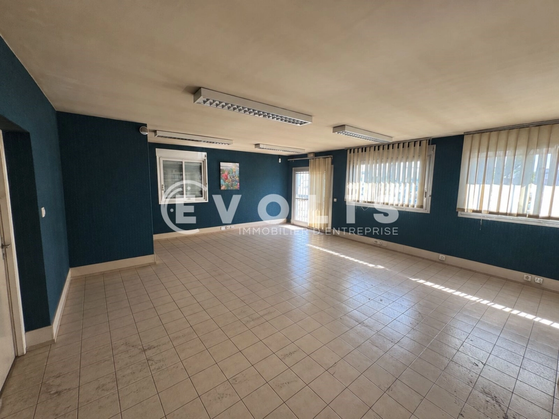 Photo 7 – vente Entrepôts / activités	GENAS (69740)
