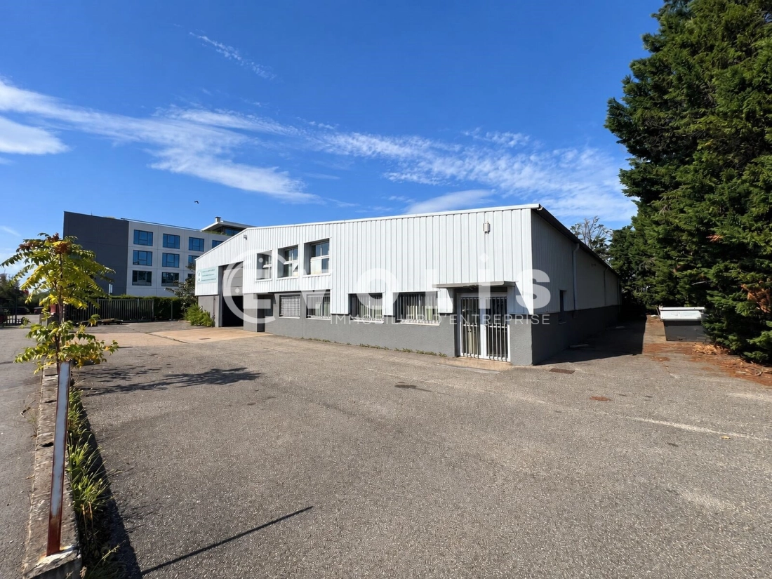 Photo 1 – vente Entrepôts / activités	GENAS (69740)
