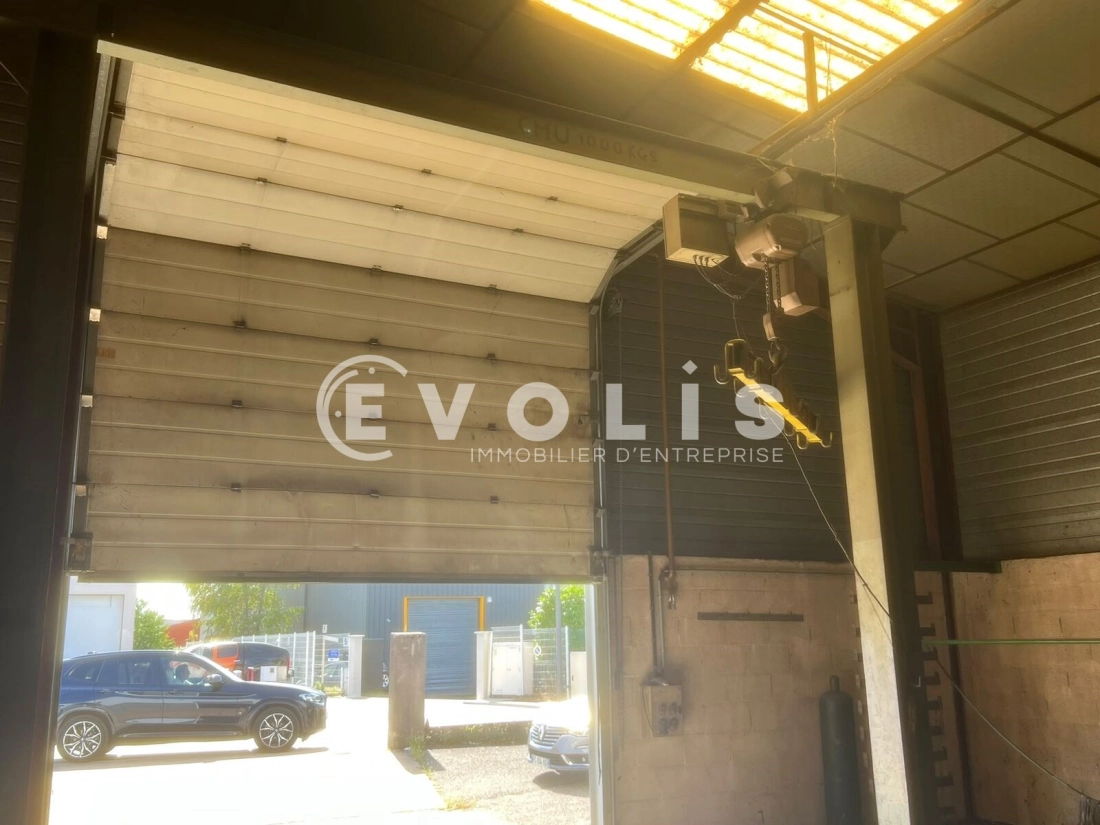 Photo 9 – vente Entrepôts / activités	GENAS (69740)