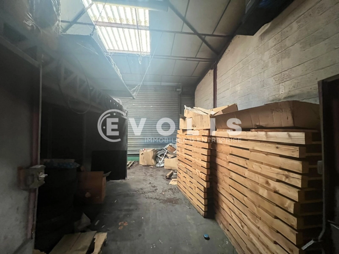 Photo 11 – vente Entrepôts / activités	GENAS (69740)