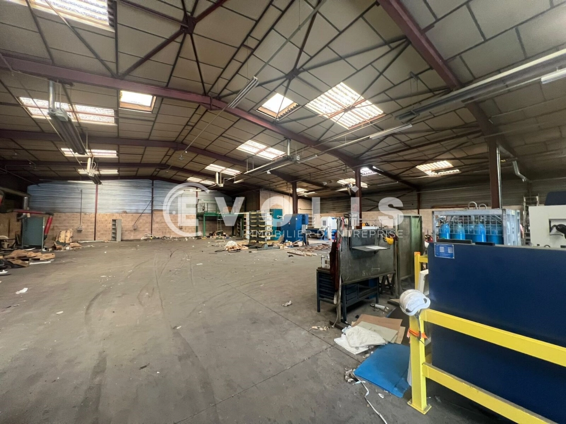 Photo 13 – vente Entrepôts / activités	GENAS (69740)