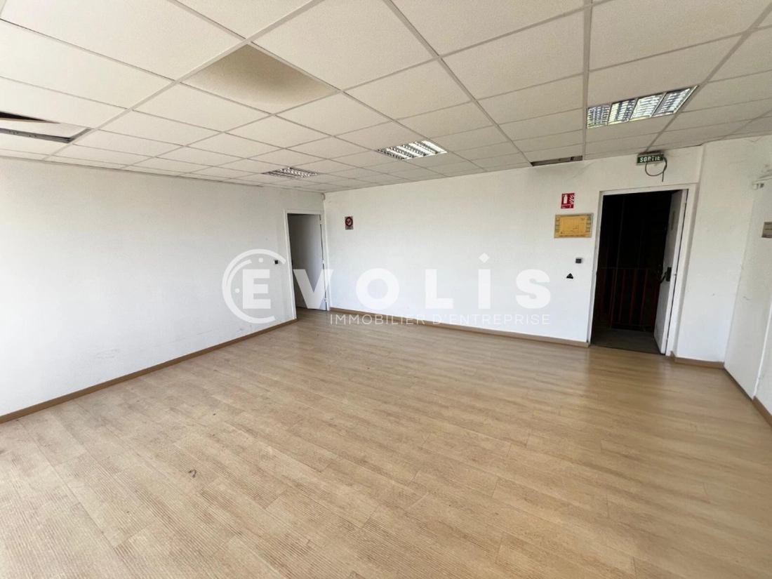 Photo 13 – location Entrepôts / activités	LISSES (91090)