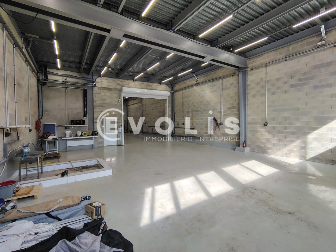 Photo 2 – location Entrepôts / activités	BRY SUR MARNE (94360)