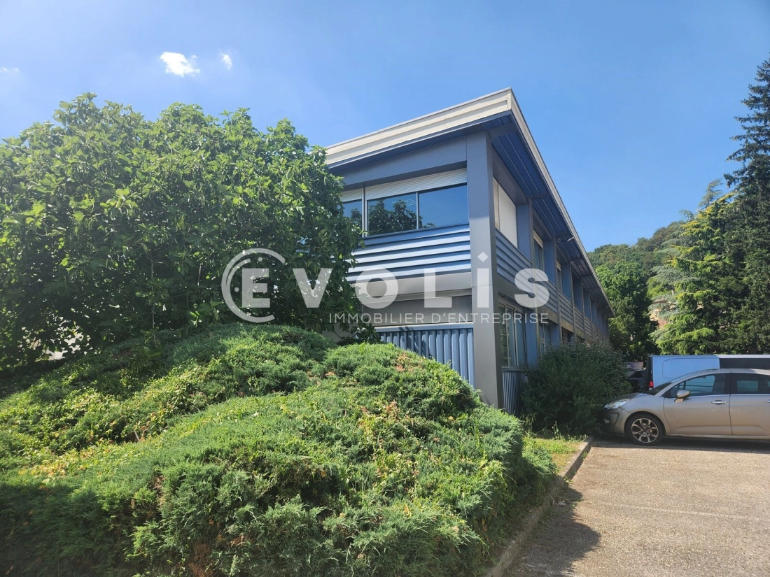 Photo 2 – location Entrepôts / activités	VIENNE (38200)