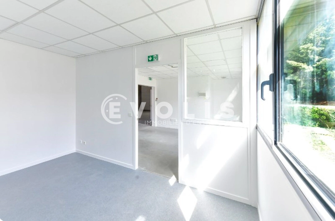Photo 5 – location Entrepôts / activités	LYON (69008)