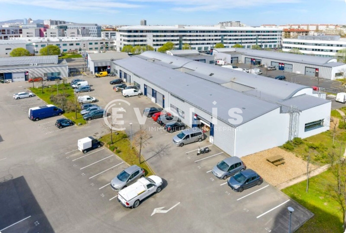 Photo 1 – location Entrepôts / activités	LYON (69008)