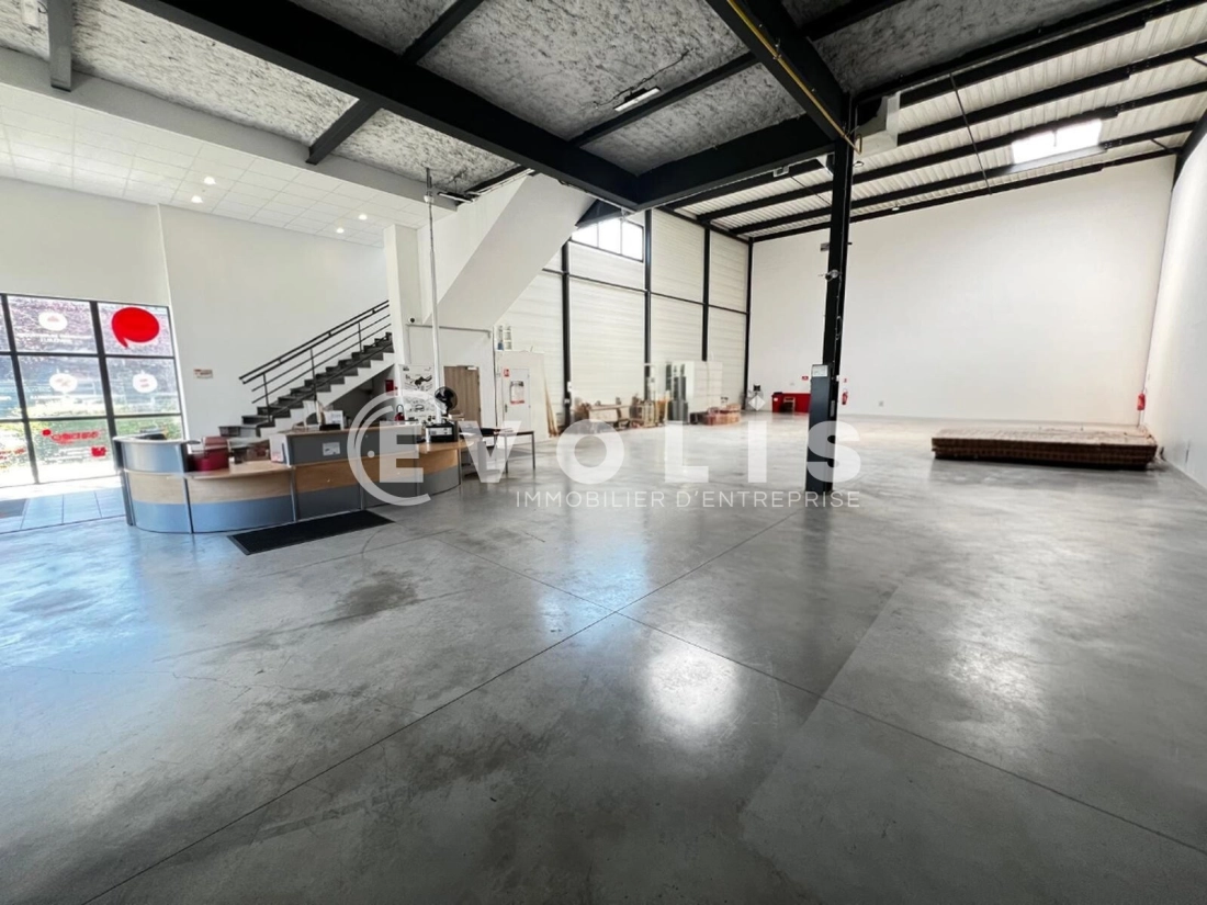 Photo 2 – location Entrepôts / activités	VIRY CHATILLON (91170)
