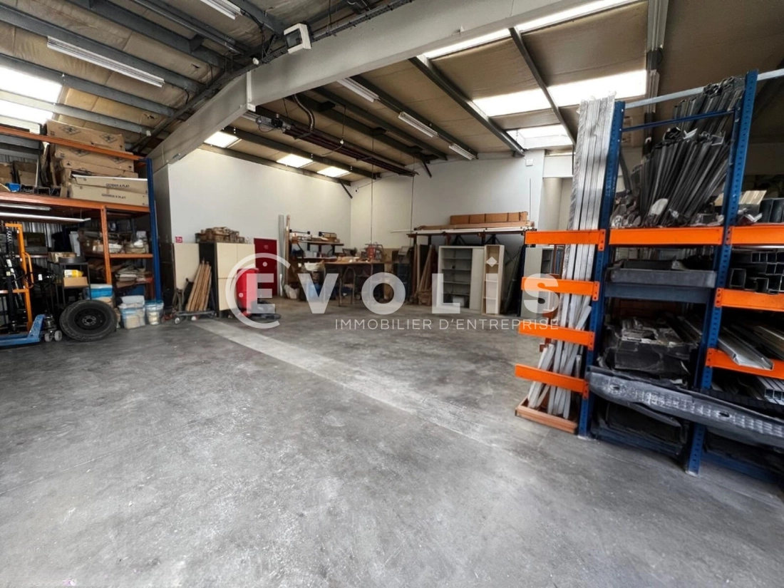 Photo 3 – vente Entrepôts / activités	VILLIERS SUR ORGE (91700)