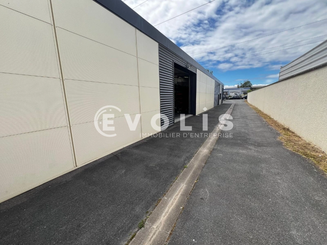 Photo 15 – vente Entrepôts / activités	VILLIERS SUR ORGE (91700)