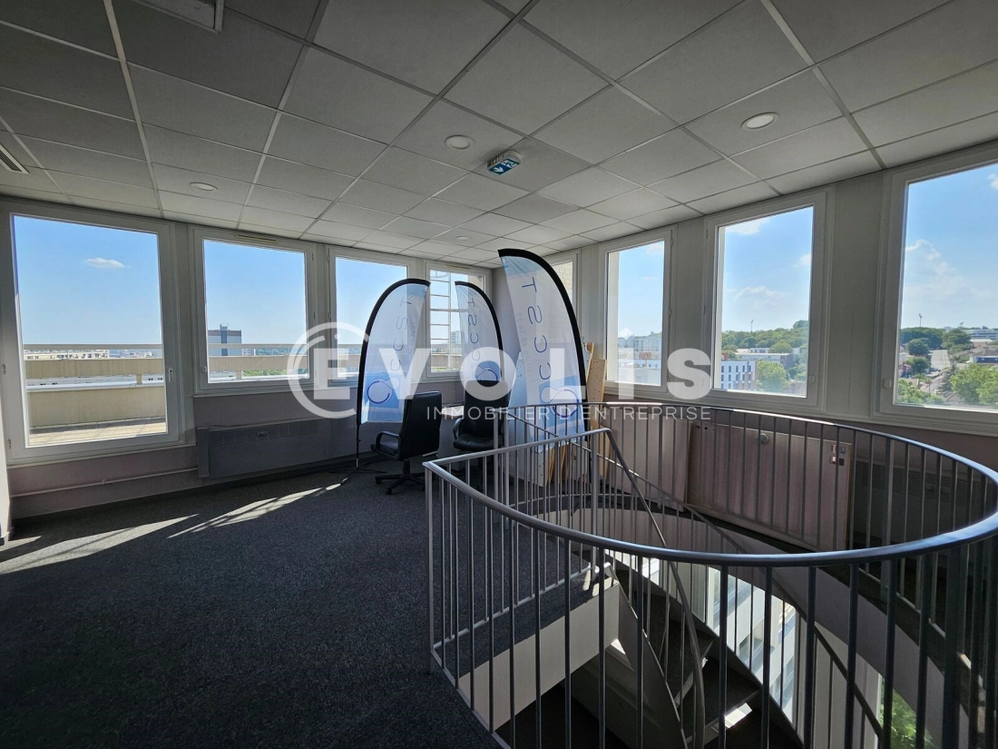 Photo 11 – location bureaux	BAGNEUX (92220)