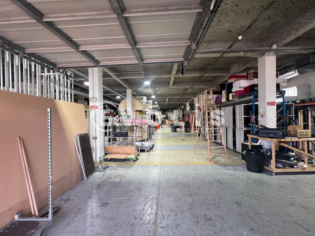 Photo 1 – vente Entrepôts / activités	ALFORTVILLE (94140)