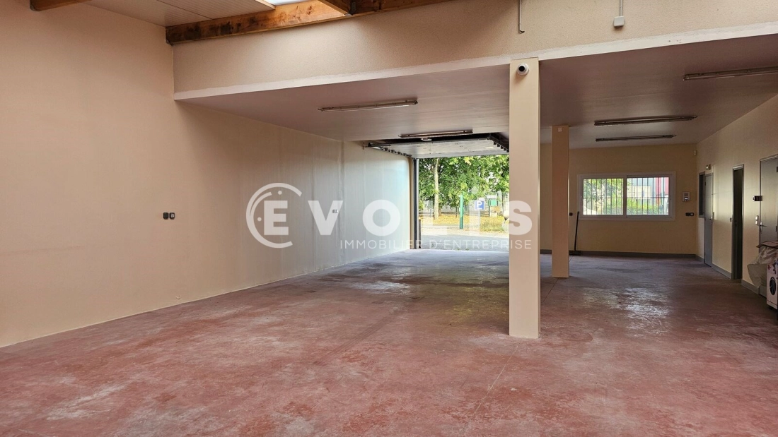 Photo 3 – location Entrepôts / activités	SAVIGNY SUR ORGE (91600)
