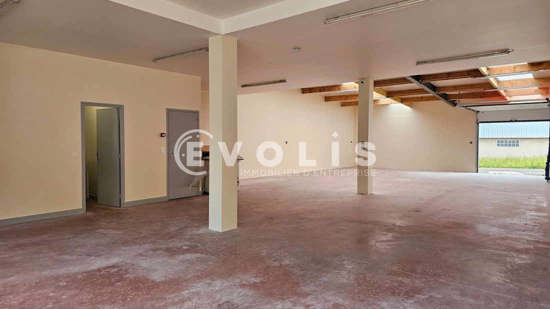 Photo 8 – location Entrepôts / activités	SAVIGNY SUR ORGE (91600)